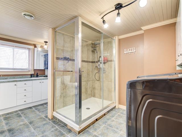 Two or more storey for sale, Mercier
