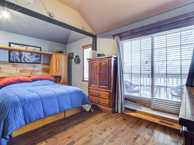 Two or more storey for sale, Mercier