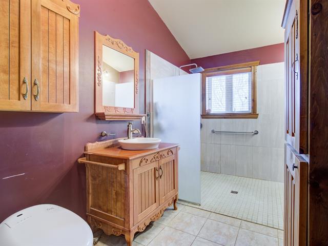Two or more storey for sale, Mercier