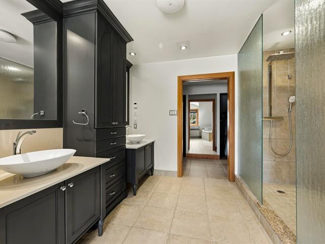 Salle de bains attenante à la CCP