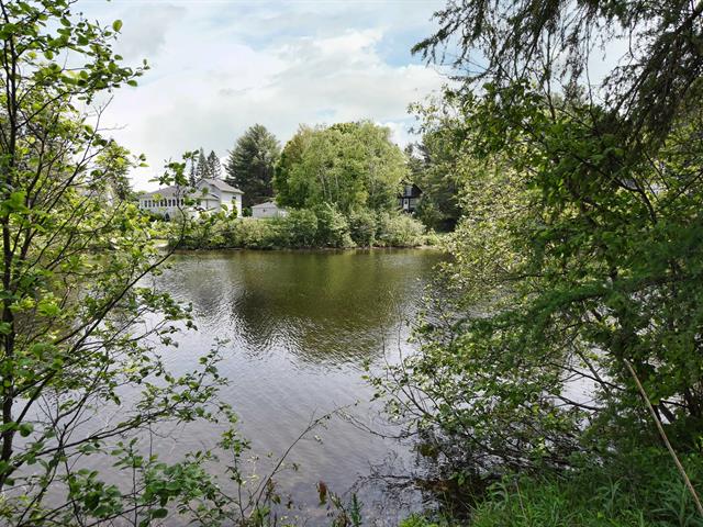 Vue sur l'eau