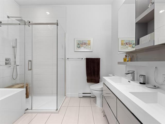 Ensuite bathroom