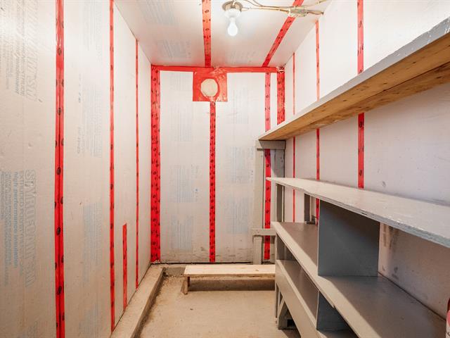 Cave/ chambre froide