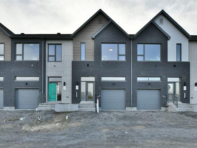 Maison à étages à vendre, Blainville