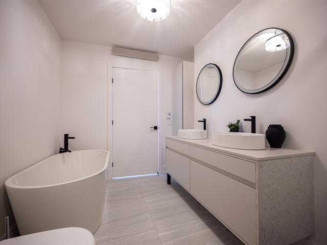 Ensuite bathroom