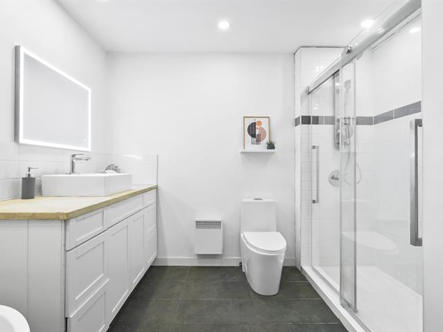 Ensuite bathroom