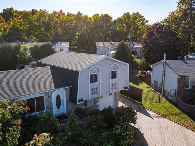 Maison à paliers multiples vendu, Dollard-des-Ormeaux