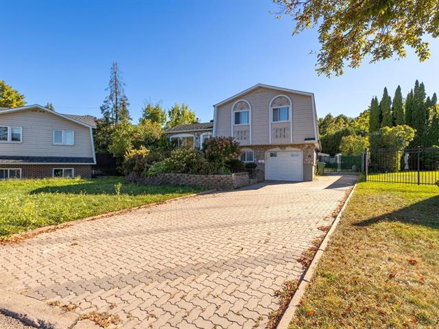 Maison à paliers multiples vendu, Dollard-des-Ormeaux