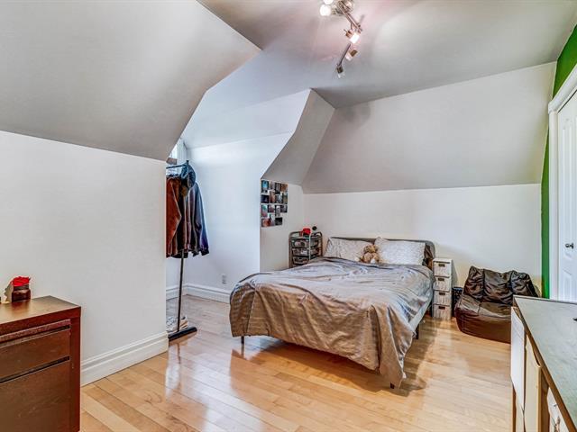 Two or more storey sold, Saint-Philippe
