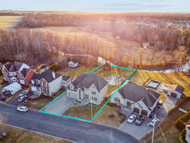 Two or more storey sold, Saint-Philippe