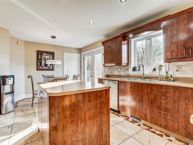 Two or more storey sold, Saint-Philippe