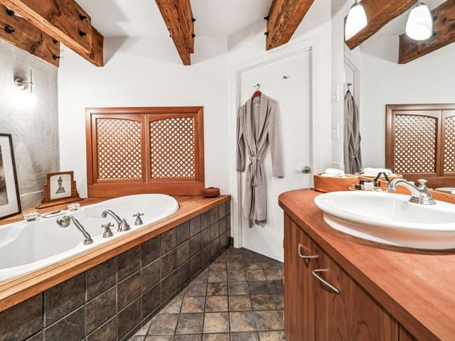 Salle de bains attenante à la CCP