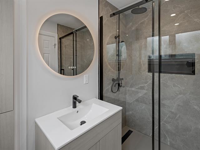 Ensuite bathroom