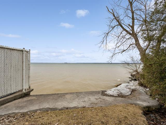 Accès au plan d'eau