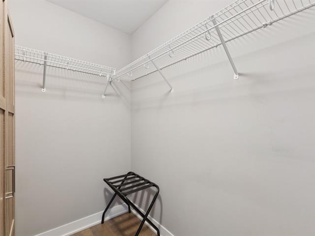 Walk-in closet