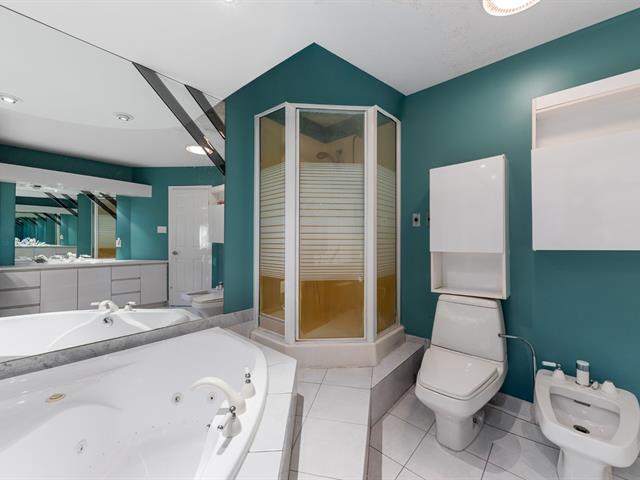 Salle de bains attenante à la CCP