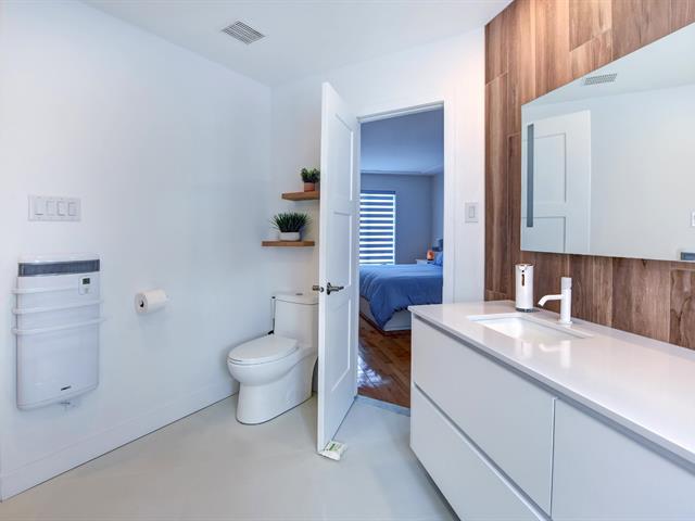 Ensuite bathroom