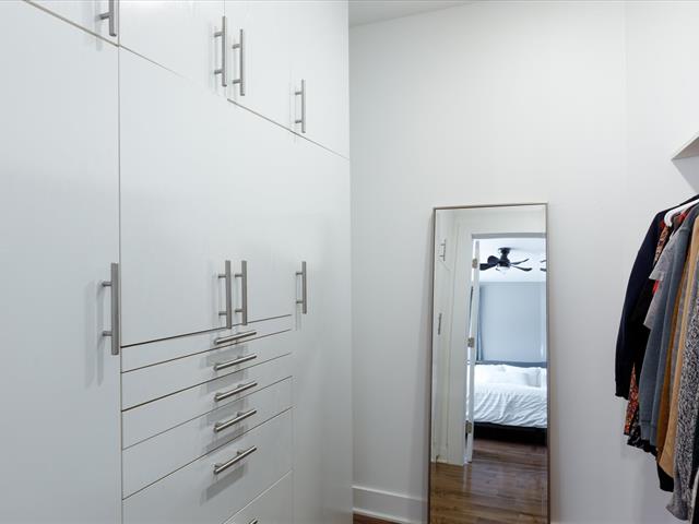 Walk-in closet