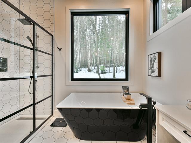 Ensuite bathroom