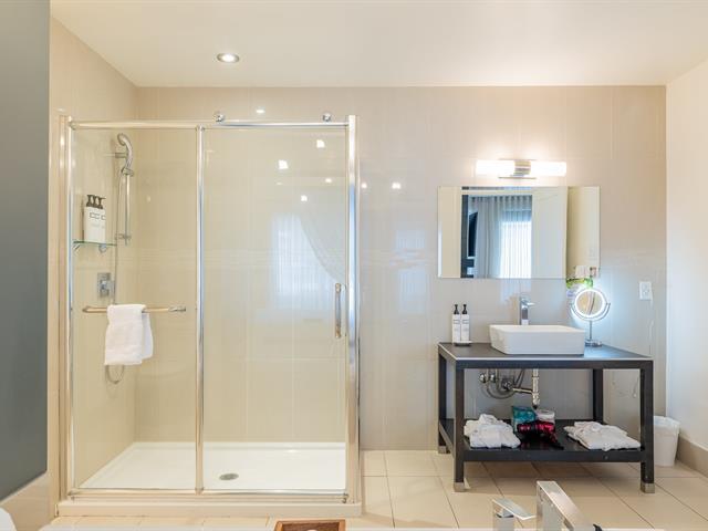 Salle de bains attenante à la CCP