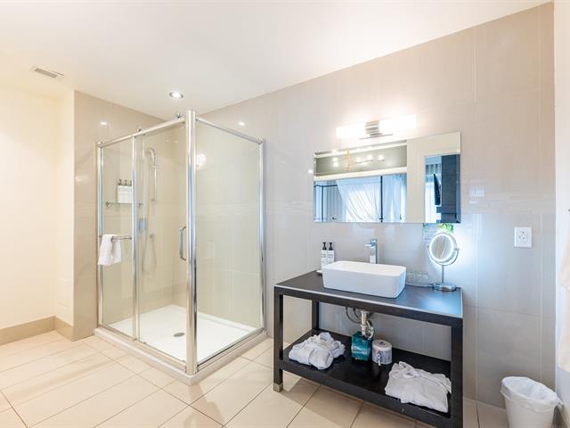 Salle de bains attenante à la CCP