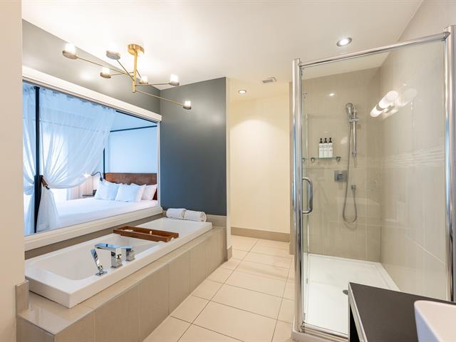 Salle de bains attenante à la CCP