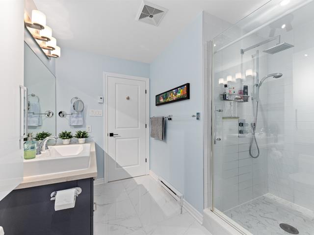 Ensuite bathroom