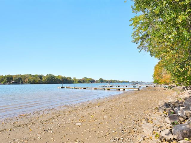 Vue sur l'eau
