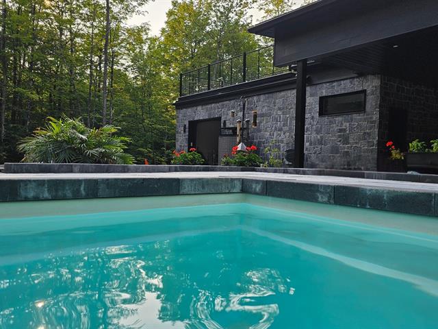 Maison à étages à vendre, Magog