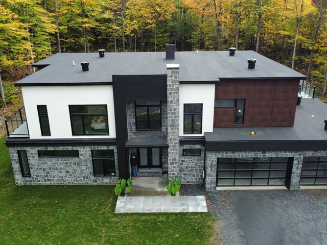 Maison à étages à vendre, Magog