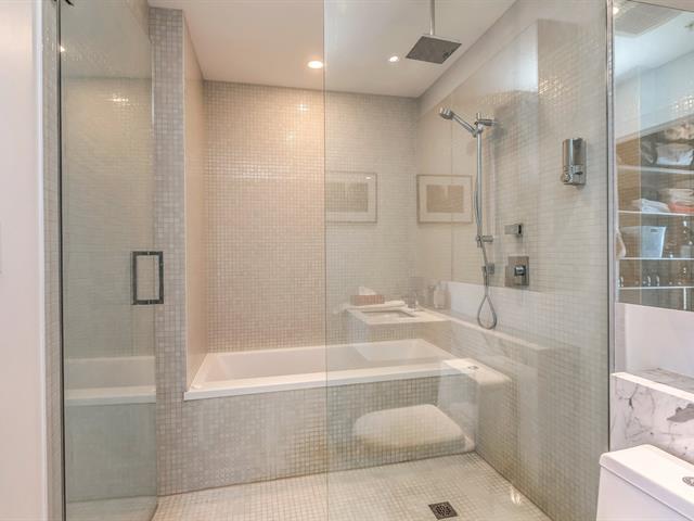 Ensuite bathroom
