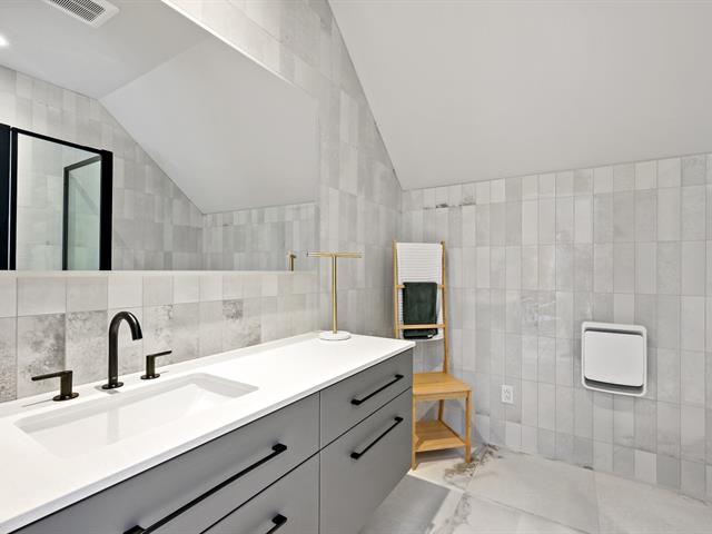 Salle de bains attenante à la CCP