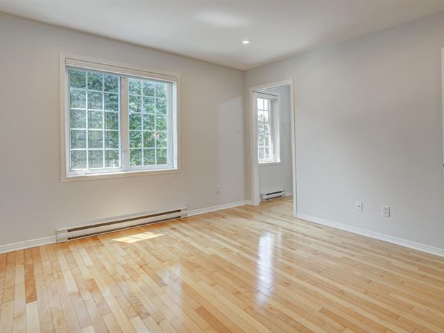 Maison à étages à vendre, Montréal (Saint-Laurent)