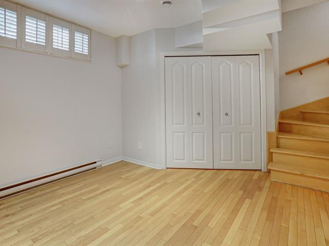 Maison à étages à vendre, Montréal (Saint-Laurent)