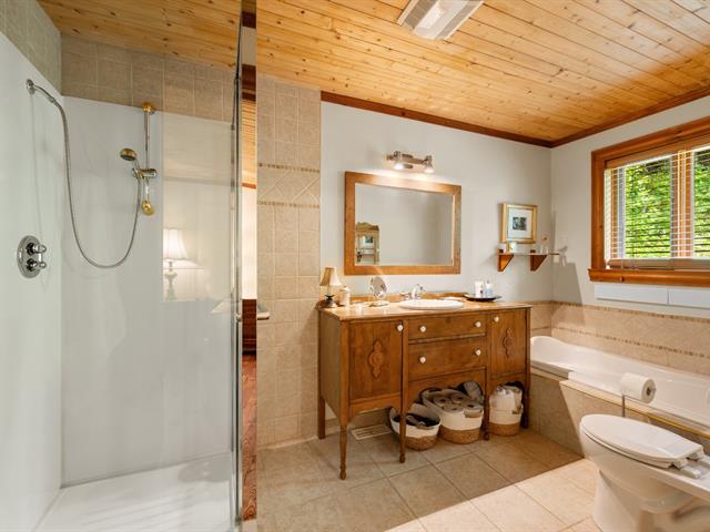 Salle de bains attenante à la CCP