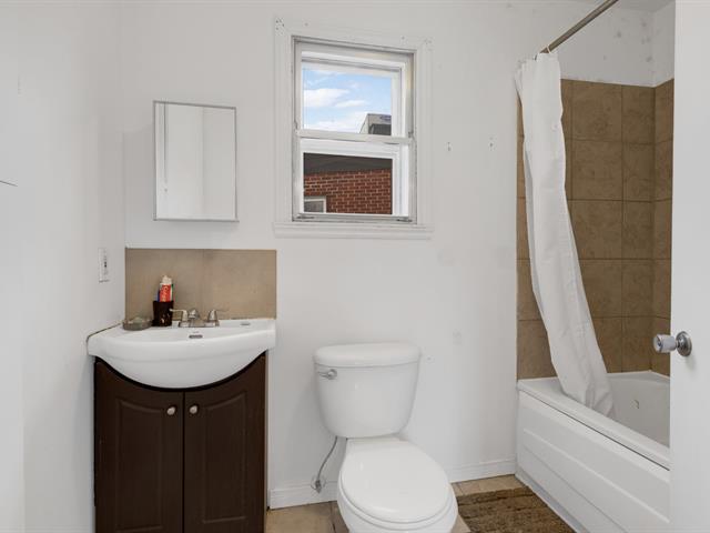 Triplex à vendre, Montréal (Anjou)