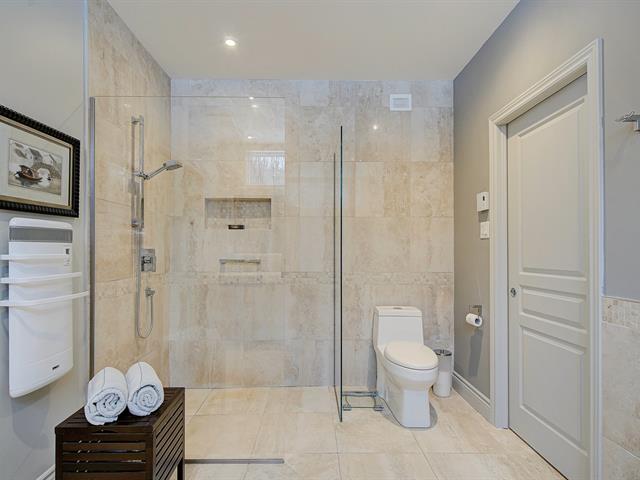 Ensuite bathroom