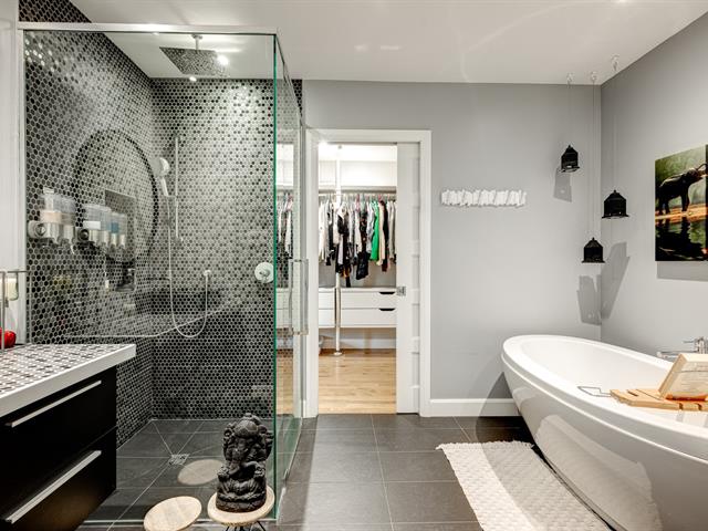 Salle de bains attenante à la CCP