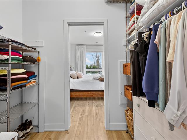 Walk-in closet