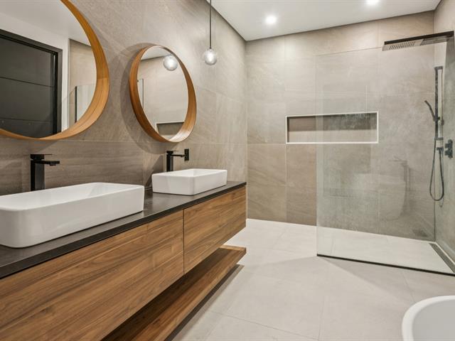 Salle de bains attenante à la CCP