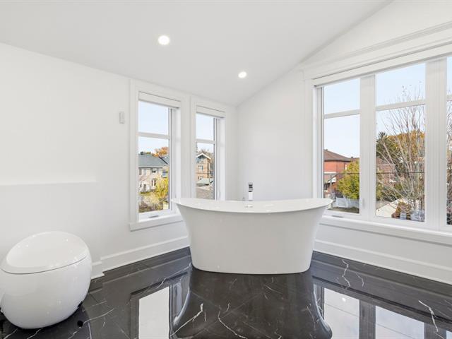 Salle de bains attenante à la CCP