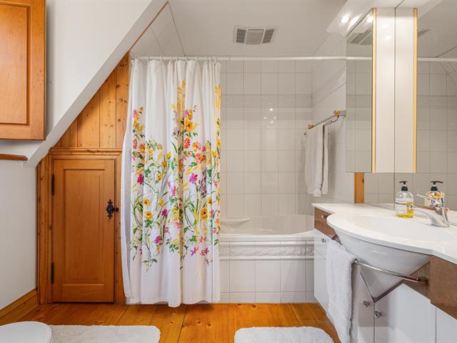 Salle de bains attenante à la CCP