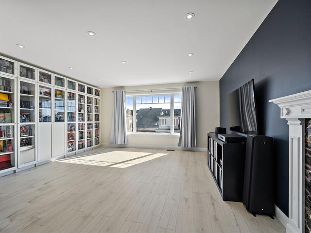 Two or more storey for sale, Montréal (Saint-Laurent)