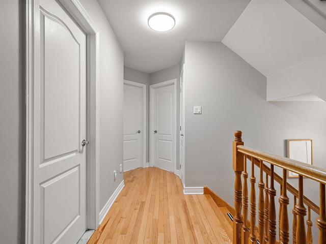 Two or more storey for sale, Montréal (Saint-Laurent)