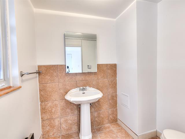 Maison à paliers multiples à louer, Beaconsfield