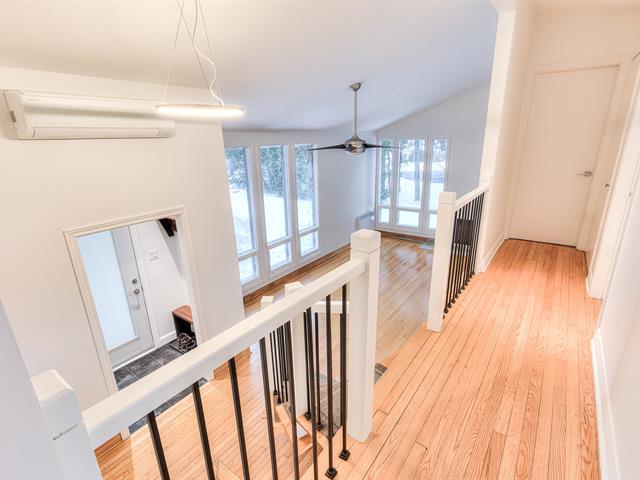 Maison à paliers multiples à louer, Beaconsfield