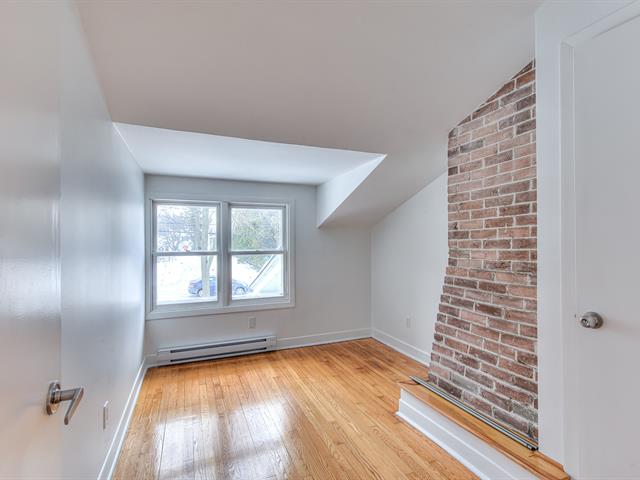 Maison à paliers multiples à louer, Beaconsfield