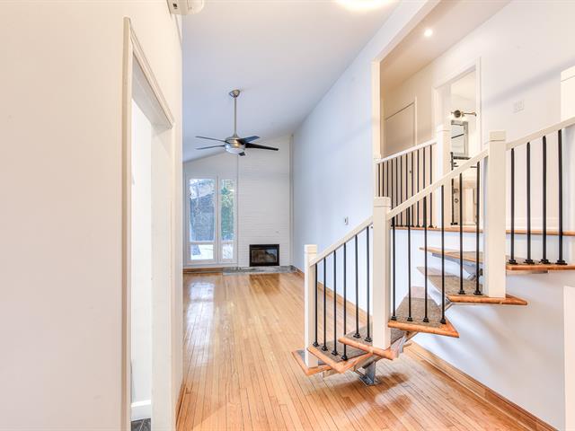 Maison à paliers multiples à louer, Beaconsfield