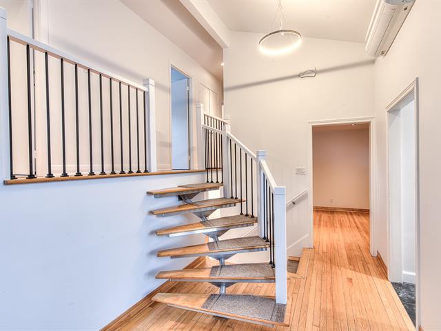 Maison à paliers multiples à louer, Beaconsfield