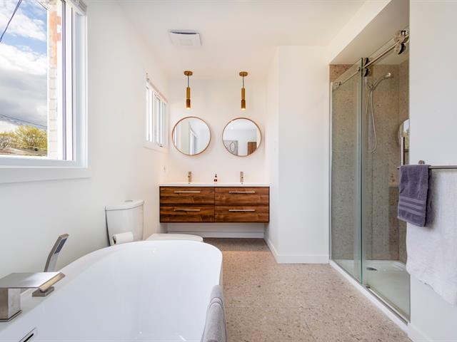 Ensuite bathroom